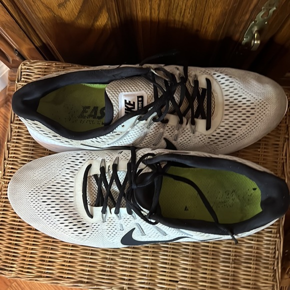 NIKE LUNARGLIDE 8 WHITE MESH ATHLETIC SHOES WITH INSIDES & STRINGS BLACK VGUC - Picture 10 of 12